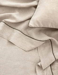 European Flax Piped Linen Flat Sheet By Cultiver -Furniture Decoration Shop CULTIVER Piped Linen Flat Sheet Natural Forest