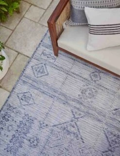 Yamina Indoor / Outdoor Rug -Furniture Decoration Shop CasualEntertainingIv4 15611 SITECROP