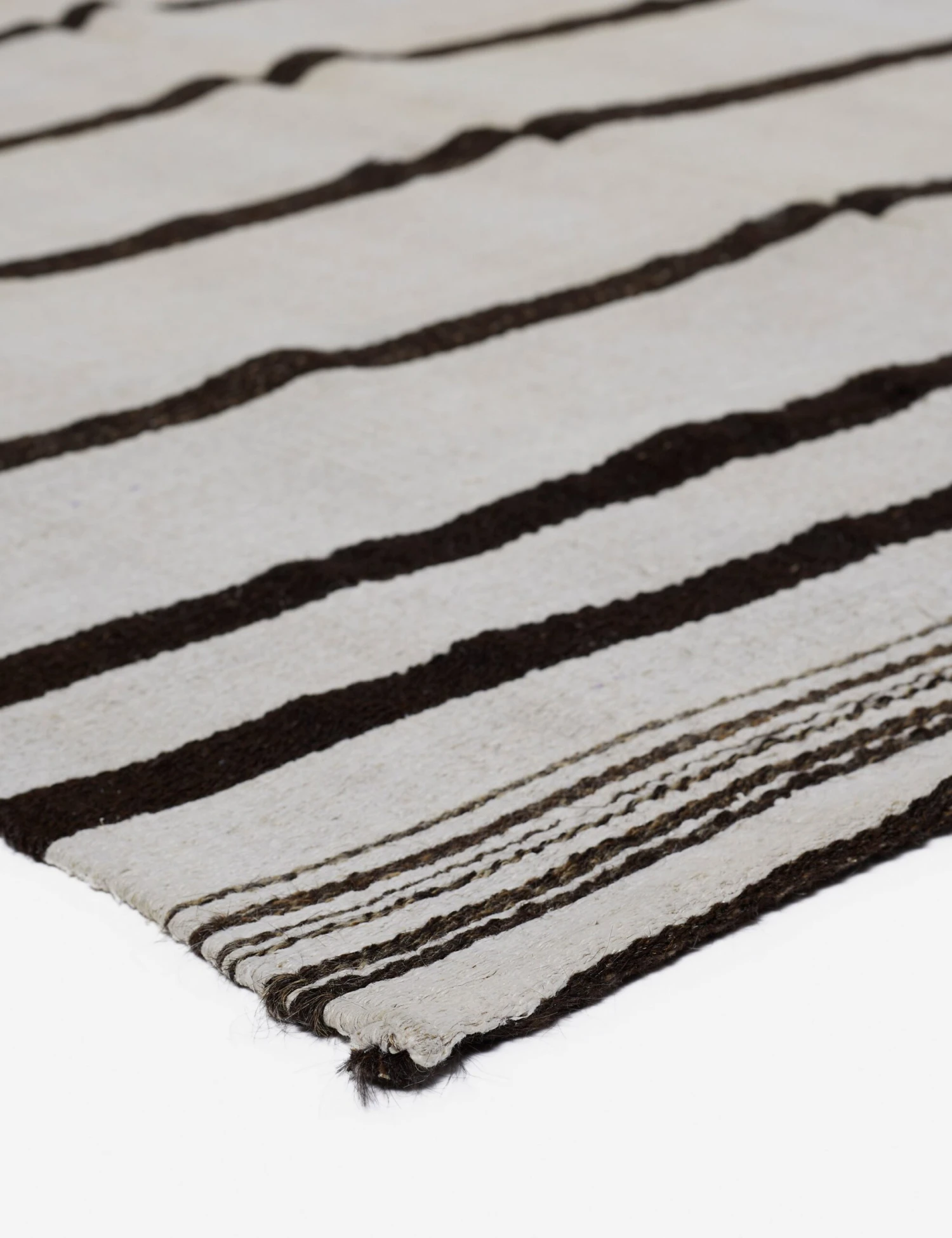 Garnet Vintage Rug, 4'6" X 7'11" 4 Garnet Vintage Rug, 4'6" X 7'11" - Image 2