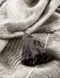 Huda Throw -Furniture Decoration Shop SOJ01 1