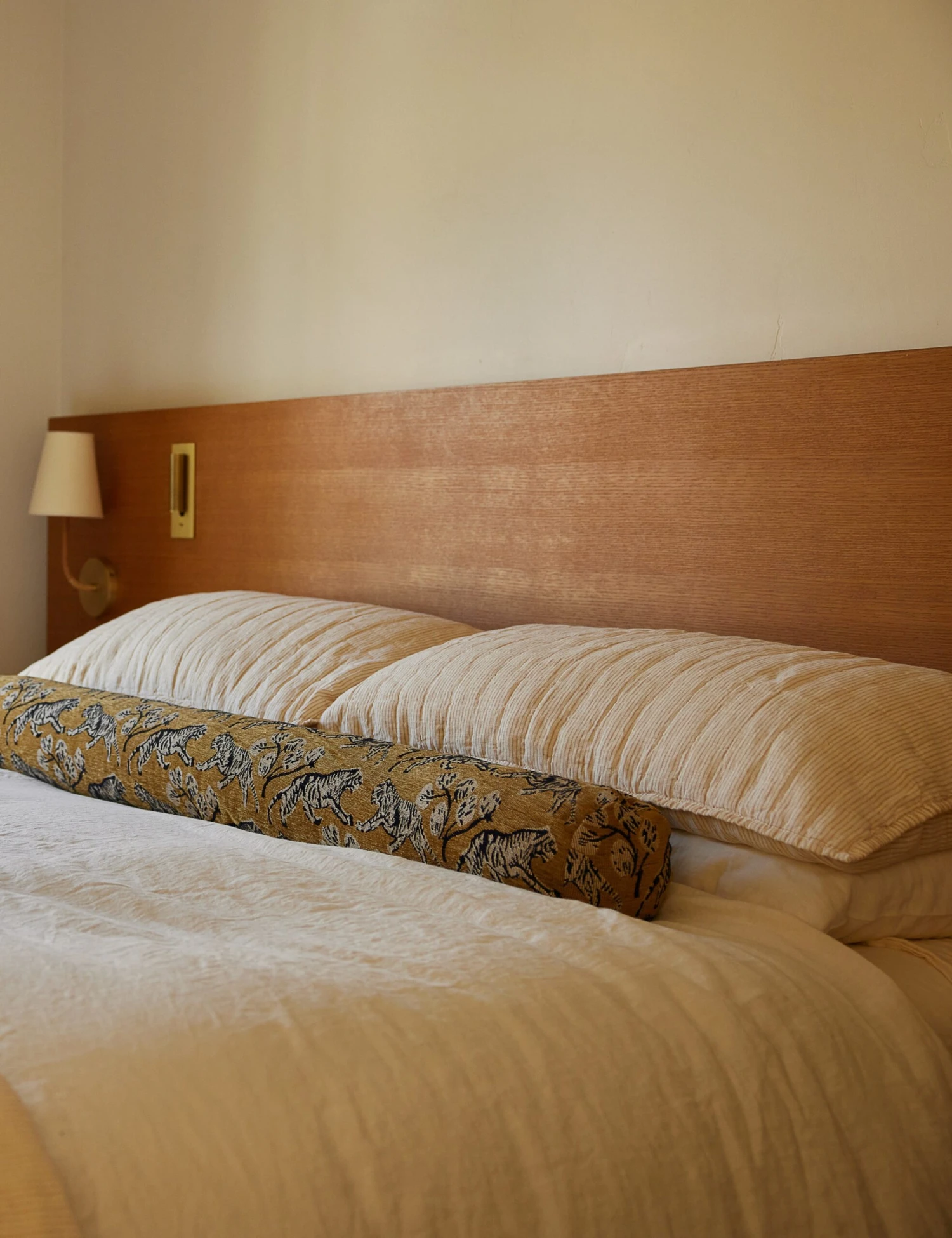 Lammin Linen Sham By Sarah Sherman Samuel 5 Lammin Linen Sham By Sarah Sherman Samuel - Image 3