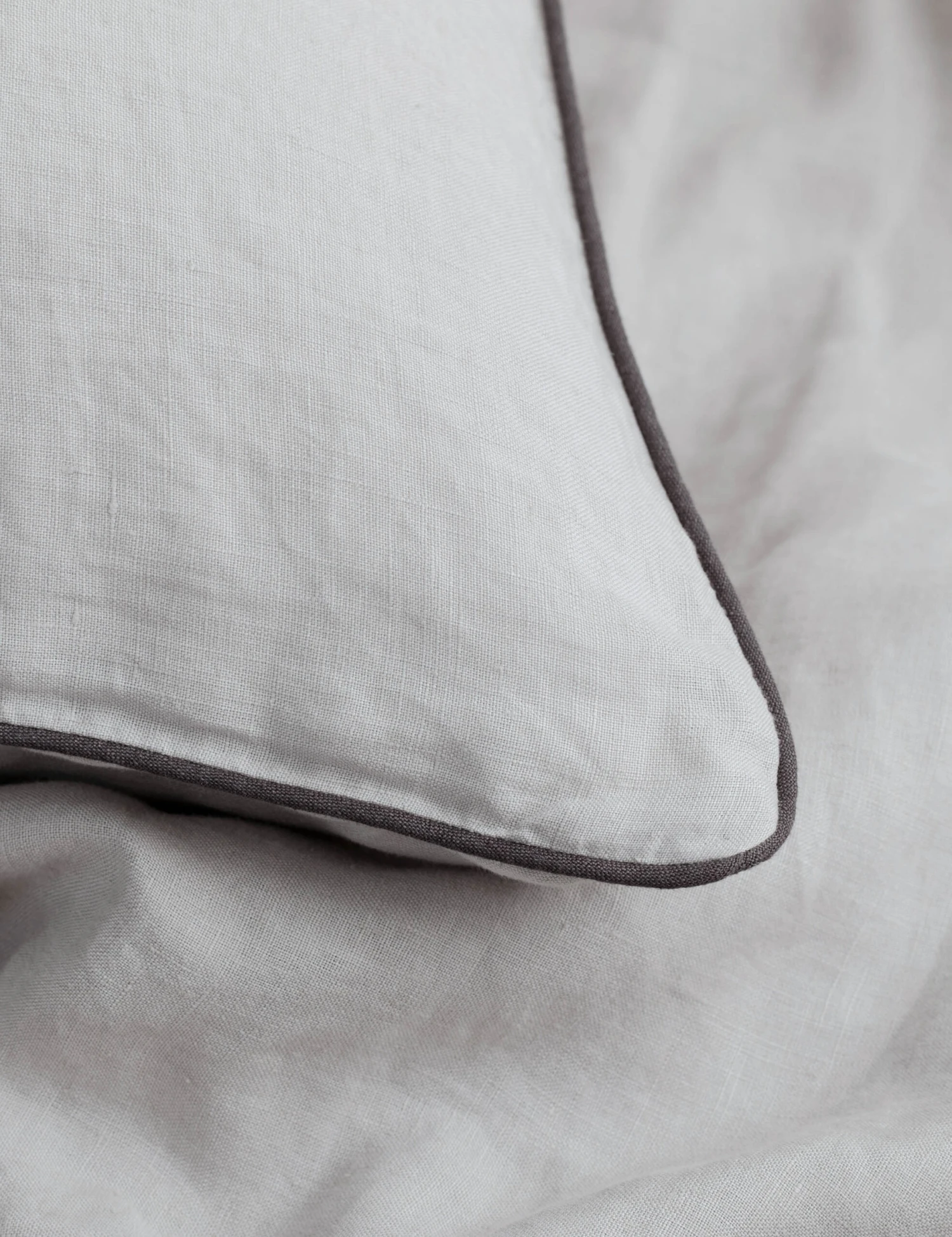 European Flax Piped Linen Pillowcases (set Of 2) By Cultiver 10 European Flax Piped Linen Pillowcases (set Of 2) By Cultiver - Image 8