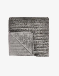 Giulia Quilt -Furniture Decoration Shop V160031 1 04790ba7 ad21 4cc9 94c2 5731cc7087cd