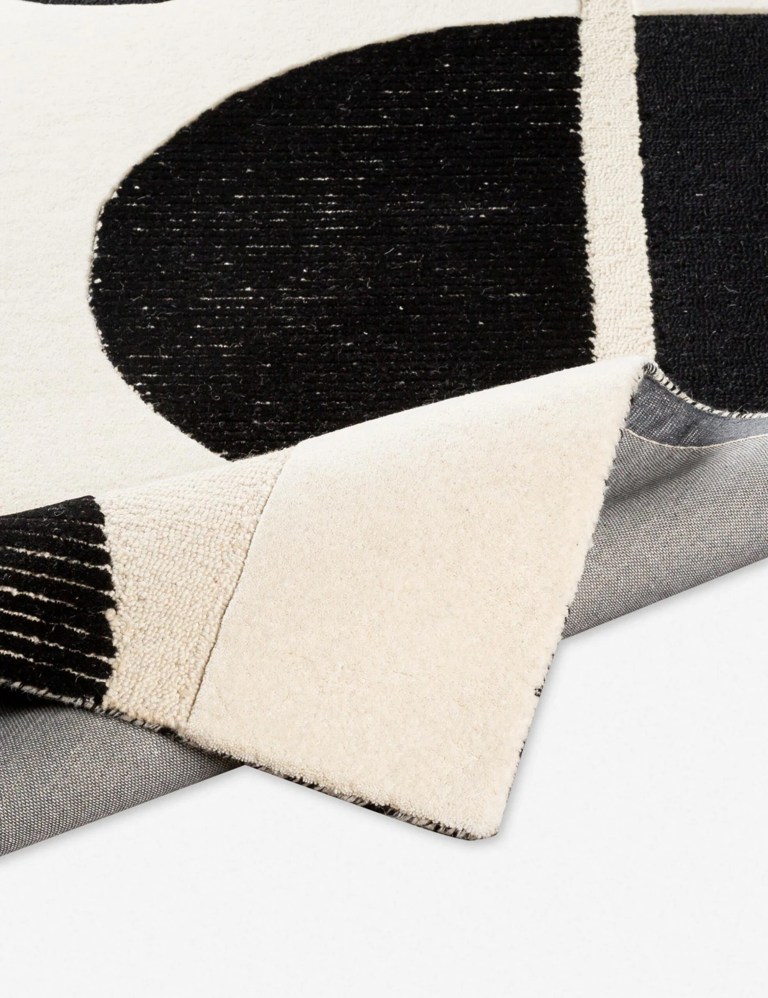 Pique Rug 5 Pique Rug - Image 3