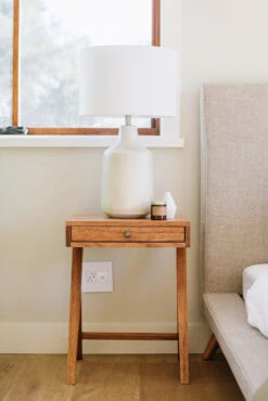 Hendrik Nightstand -Furniture Decoration Shop dm1 8762